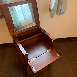 (受け渡し決定致しました)素敵なドレッサーの画像