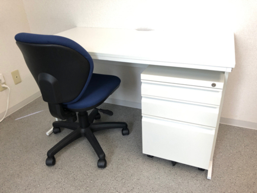 【美品です！】オフィス3点セット　事務机、キャビネット、イス 3点セット