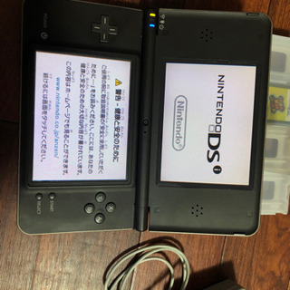 DSi LL 本体とマリオ リズム天国セットの画像