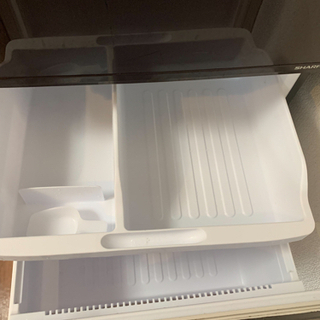 2014年製350L冷蔵庫の画像