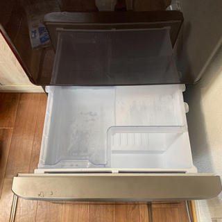 2014年製350L冷蔵庫の画像