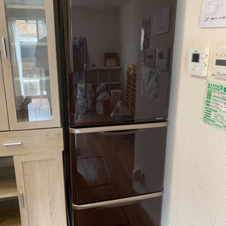 2014年製350L冷蔵庫の画像