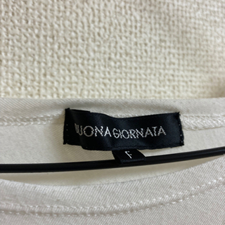 レディース　ロングTシャツとシャツの画像