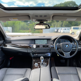 ‼️BMW 5シリーズ‼️サンルーフ、革シート‼️テレビ付き‼️Bluetooth付きの画像