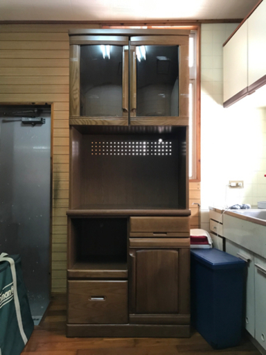 引っ越しに伴い家具などお譲りします！
