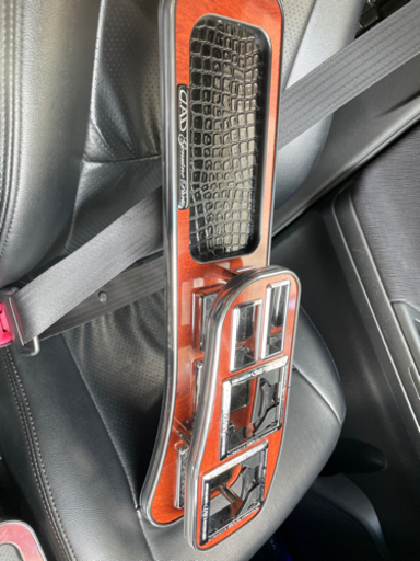 ギャルソンテーブル