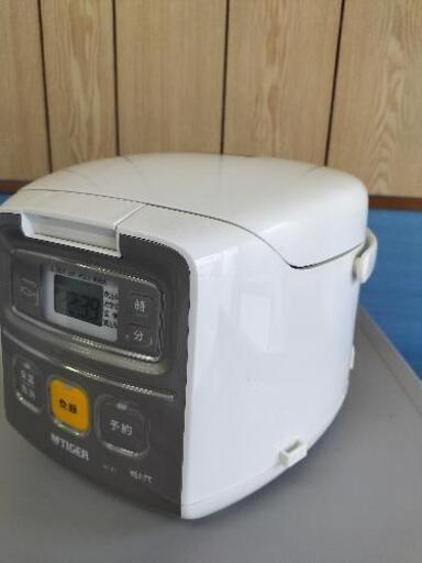 只今、商談中となっております。注目商品その２５！！タイガー（ TIGER）JAI-R551 マイコン炊飯ジャー 3合炊き  2017年製