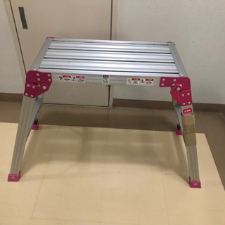 【交渉中】新品同様コーナンの脚立【自動車の洗車に！】