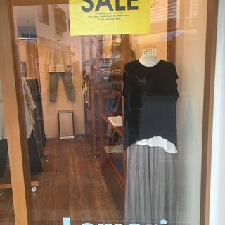 レデイース衣料＆雑貨のショップ