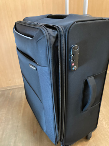 サムソナイト　バザール　スピナー66 68L 3.4kg