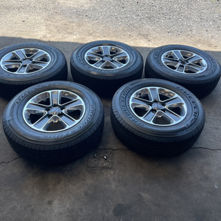 新車外しjeep18インチ純正ホイール255/70R18 タイヤ...