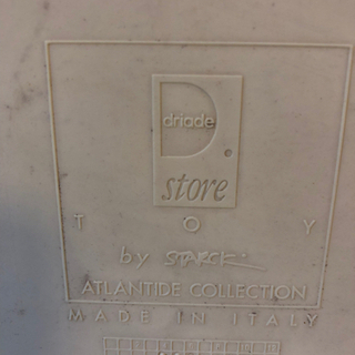 デザイナー家具:フィリップ・スタルク　TOYの画像