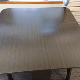 お取引き中です！ダイニングテーブル　2人用　イス２個です★の画像