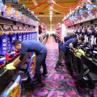 開店前パチンコ店★早朝6時-8時★マルハン橋本台店<清掃スタッフ>の募集ですの画像