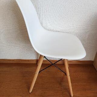 イームズチェア ホワイト 椅子 オフィスチェアの画像