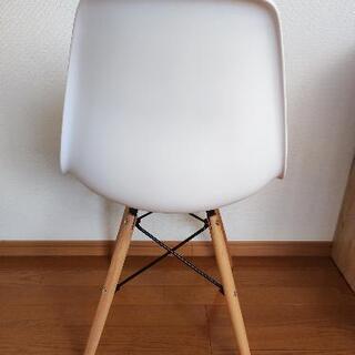 イームズチェア ホワイト 椅子 オフィスチェアの画像