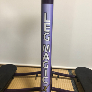 レッグトレーニングマシーンの画像