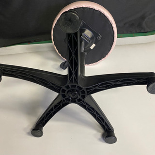 簡易伸縮椅子　高さ420-570 直径390 足幅520の画像