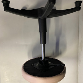 簡易伸縮椅子　高さ420-570 直径390 足幅520の画像