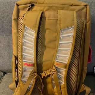 ナイキ NIKE デイパック ナイキ ユーティリティ エリート バックパック 【使用2回・ほぼ新品】の画像