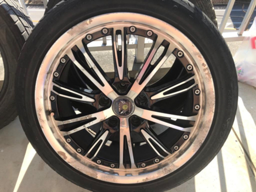 タイヤとホール