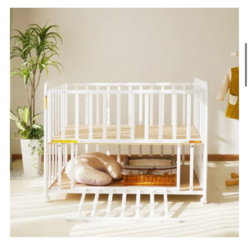 ベビーベッド ヤトミ　ベビーベット 普通サイズ　2段階調節  収納付き キャスター付き　サイドパット付き