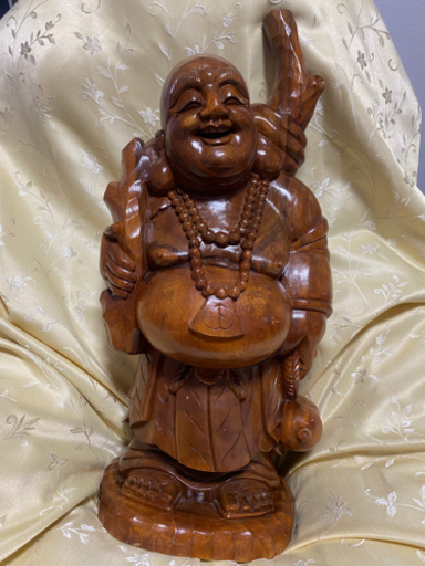 一刀彫りの布袋様