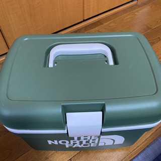 自家塗装　ノースフェイスクーラーボックス