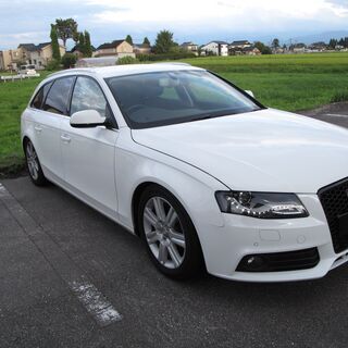 アウディ　A4　アバント　2.0クワトロ　2009年式 長い車検付き