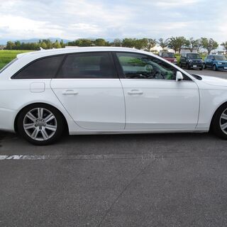 アウディ　A4　アバント　2.0クワトロ　2009年式 長い車検付きの画像