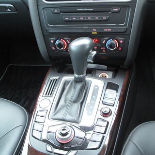 アウディ　A4　アバント　2.0クワトロ　2009年式 長い車検付きの画像