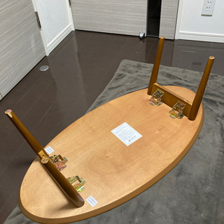 オーバル型テーブルの画像