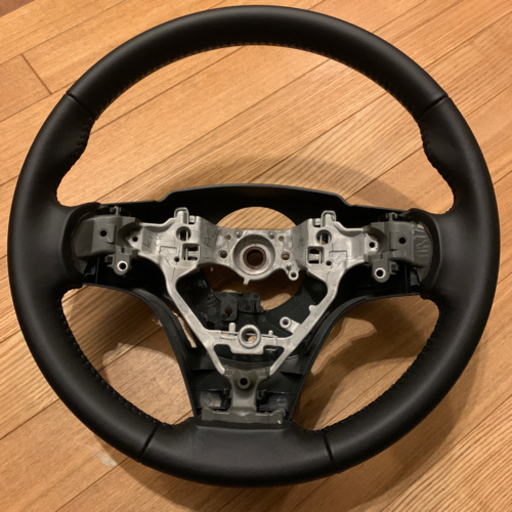 トヨタ　ノア　純正ハンドル