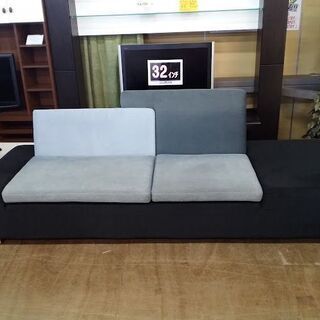 アルモニア　ＥＲＮO　３人掛けソファー　オットマン2個付　布地【愛品倶楽部柏店】の画像