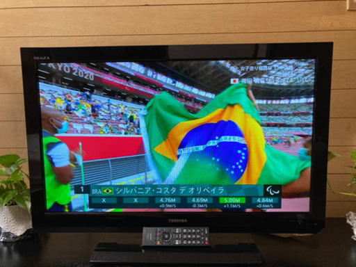 TOSHIBA液晶テレビ32型　REGZA