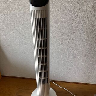 スリムタワーファン　リモコン付き　室温表示付　