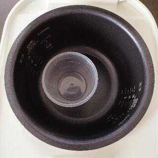 【値下げ】TIGER炊飯器 3合炊き 説明書付（Amazonで約9千円）の画像