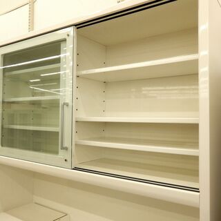 シギヤマ家具 食器棚  テリオス 140 OP BK ホワイト×ブラック ガラス引き戸 中古品 札幌市清田区の画像