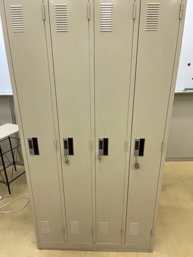 【4人用】個人用ロッカー