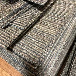 タイルカーペット中古【受渡決定】の画像
