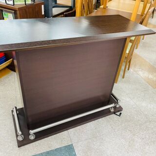 ?木製カウンターテーブル 定価￥43,800 落ち着いたブラウン！！?