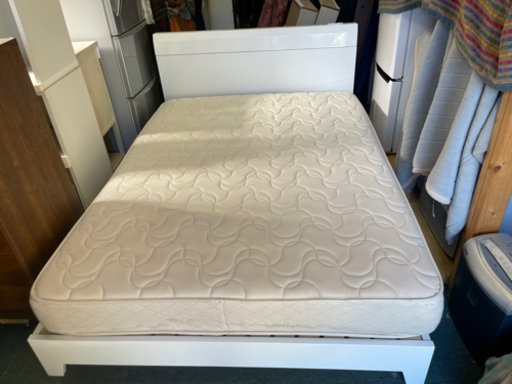 【リサイクルサービス八光　田上店　配達・設置OK】エナメルホワイト　ダブルベッド