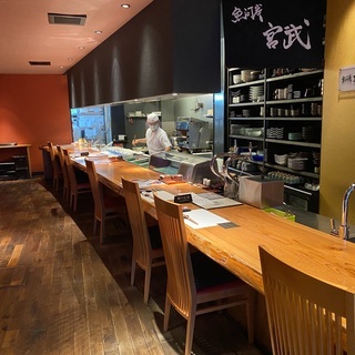 海鮮居酒屋ホールスタッフ