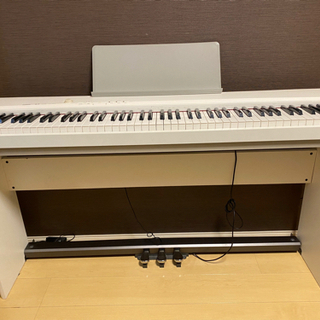 電子ピアノ　CASIO 