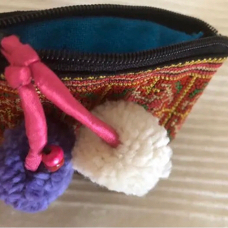 タイ刺繍　小銭入れ　小物入れの画像