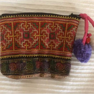 タイ刺繍　小銭入れ　小物入れの画像