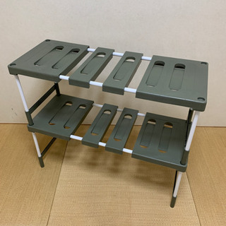 伸縮式収納棚の画像
