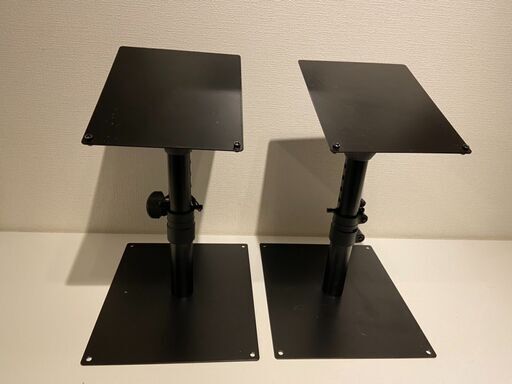モニタースピーカースタンド　2つ