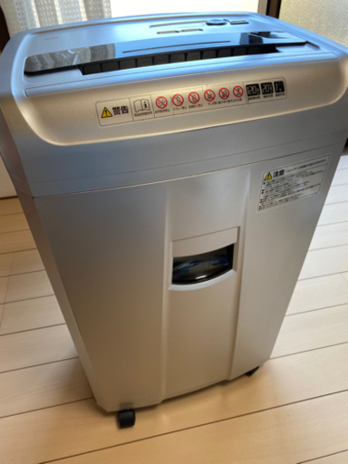 業務用電動シュレッダー!!定価39980円！