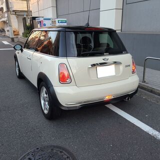 BMWミニクーパー　H18後期モデル　車検5/3　走行61000ｋ　ベージュ/ブラック革シート　社外ＨＤＤナビ　ETC　純正15AW　キセノンの画像